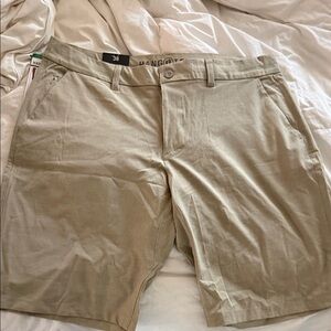 Men's Tan Shorts Hang Ten brand